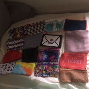 16 Ipsy make up travel size bags